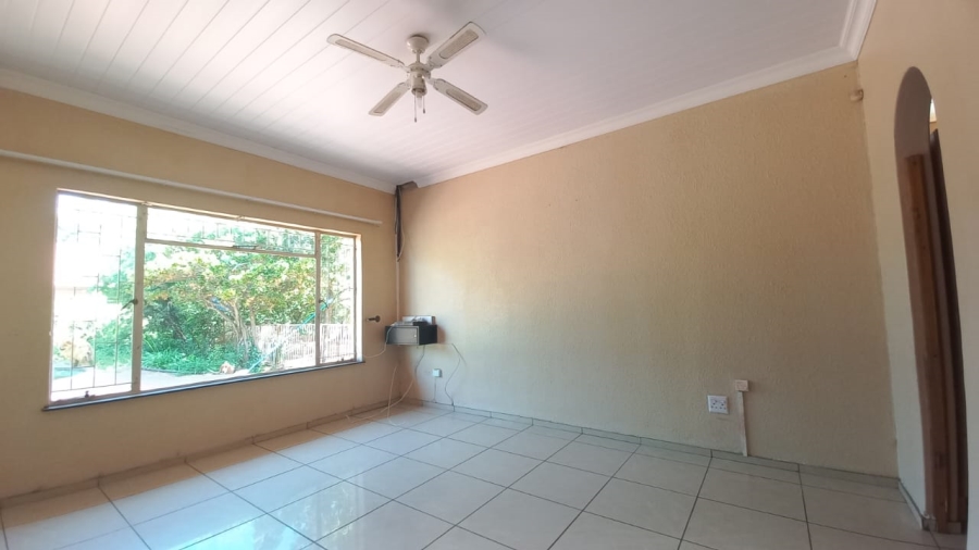 To Let 3 Bedroom Property for Rent in Pellissier Free State